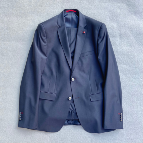 DR&N TRAJE 19354/31013