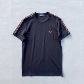 FRED PERRY CAMISETA RINGER CON CINTA A CONTRASTE