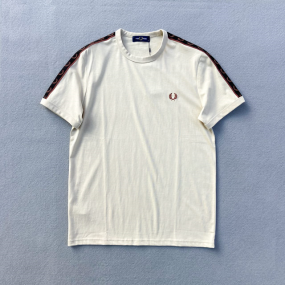 FRED PERRY CAMISETA RINGER CON CINTA A CONTRASTE