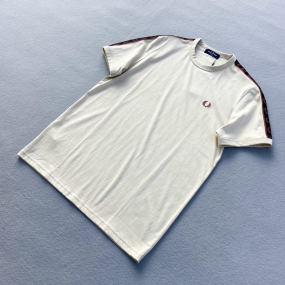 FRED PERRY CAMISETA RINGER CON CINTA A CONTRASTE 2