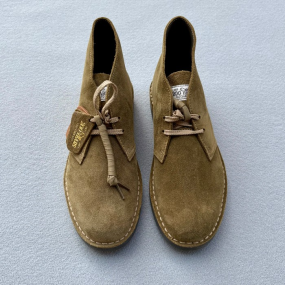 CLARKS DESERT BOOT EVO OLIVE SUEDE 2