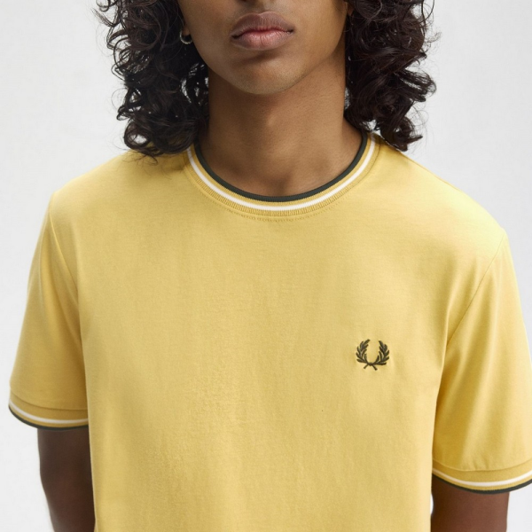 FRED PERRY CAMISETA TWIN TIPPED + MÁS  COLORES