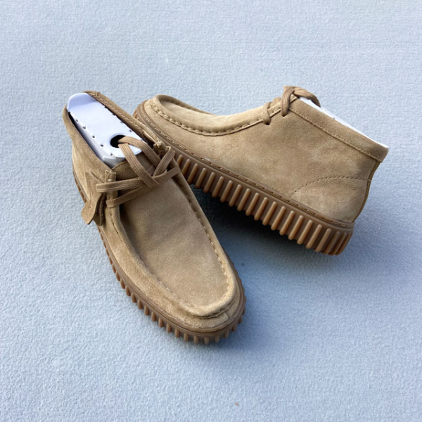 CLARKS BOTIN TORHILL HI GAMUZA ARENA OSCURA