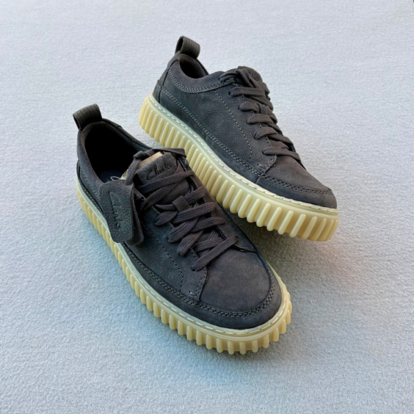 CLARKS ZAPATO TORHILL LACE DARK GREY NUBUCK