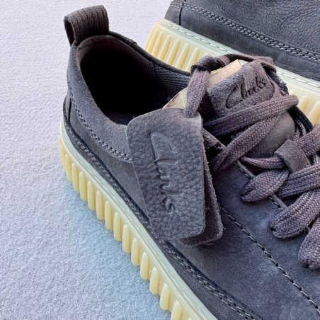 CLARKS ZAPATO TORHILL LACE DARK GREY NUBUCK