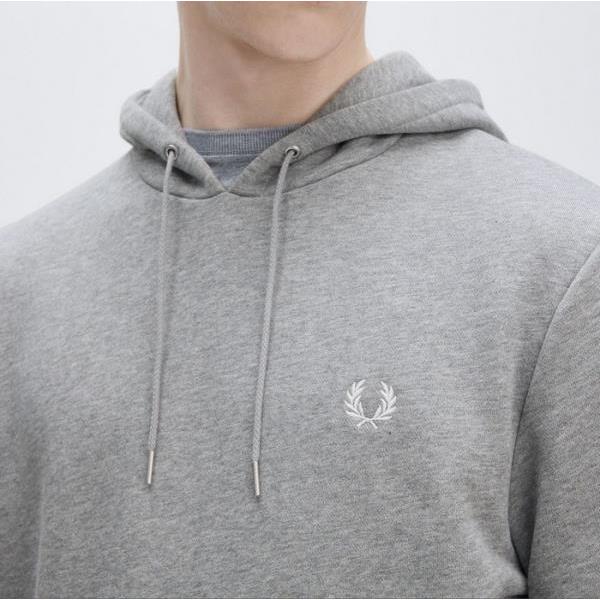 FRED PERRY SUDADERA CON CAPUCHA GRIS