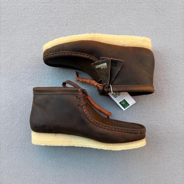 CLARKS BOTIN WALLABEE BOOT BEESWAX