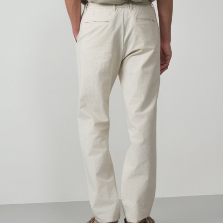 ETIEM PANTALÓN DE UNA PINZA RAYA FINA SEERSUCKER