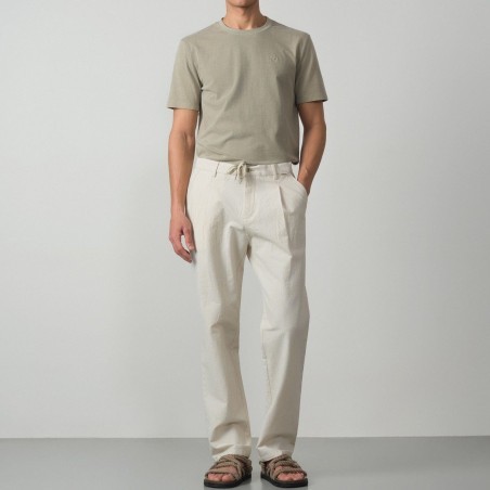 ETIEM PANTALÓN DE UNA PINZA RAYA FINA SEERSUCKER