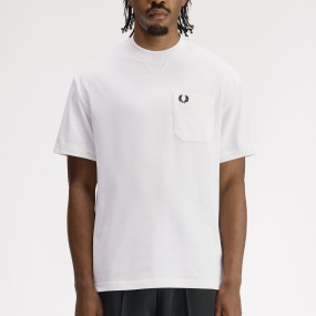 FRED PERRY CAMISETA CORTE RELAJAD BOLSILLO