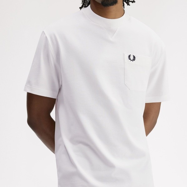 FRED PERRY CAMISETA CORTE RELAJAD BOLSILLO