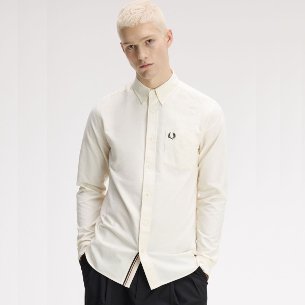 FRED PERRY CAMISA OXFORD CON RIBETE OCULTO