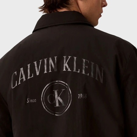 CALVIN KLEIN SOBRECAMISA ACOLCHADA LIGERA