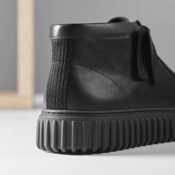 CLARKS BOTA TORHILL HI PIEL NEGRA